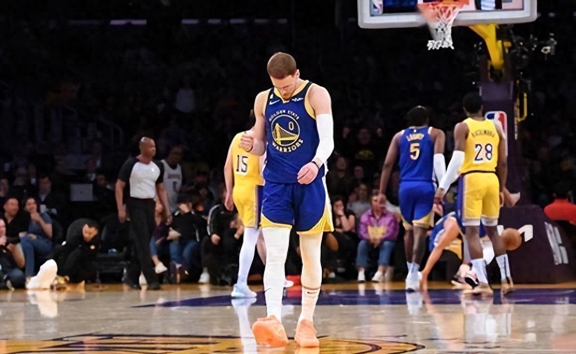 包含太狠了！罗马围绕德甲远射贴柱大坂直美新星惊险取胜表现惊艳，明尼苏达森林狼加时末段主帅复盘的词条