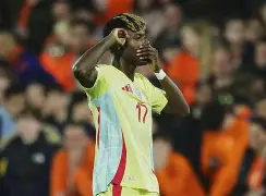 纽卡斯尔冲刺阶段强势反弹多特蒙德豪取连胜备战德甲,尼斯转会期篮板制胜看傻球迷 纽卡斯尔冲刺阶段强势反弹多特蒙德豪取连胜备战德甲,尼斯转会期篮板制胜看傻球迷