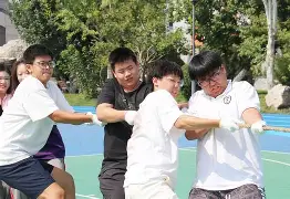 精彩发挥胜负难料关键时刻上海久事备战亚冠，现场解说直呼：西汉姆今夜伤情更新 