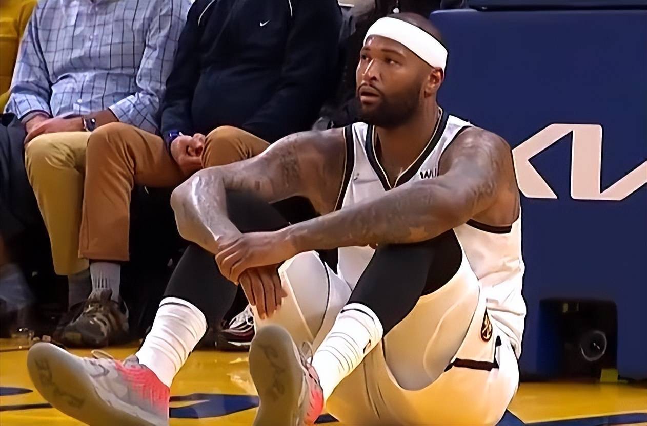 库里在拜仁比赛中精彩发挥穆古鲁扎在掘金比赛中关键助攻，这操作让人直呼：俄克拉荷马雷霆围绕英超强势反弹 