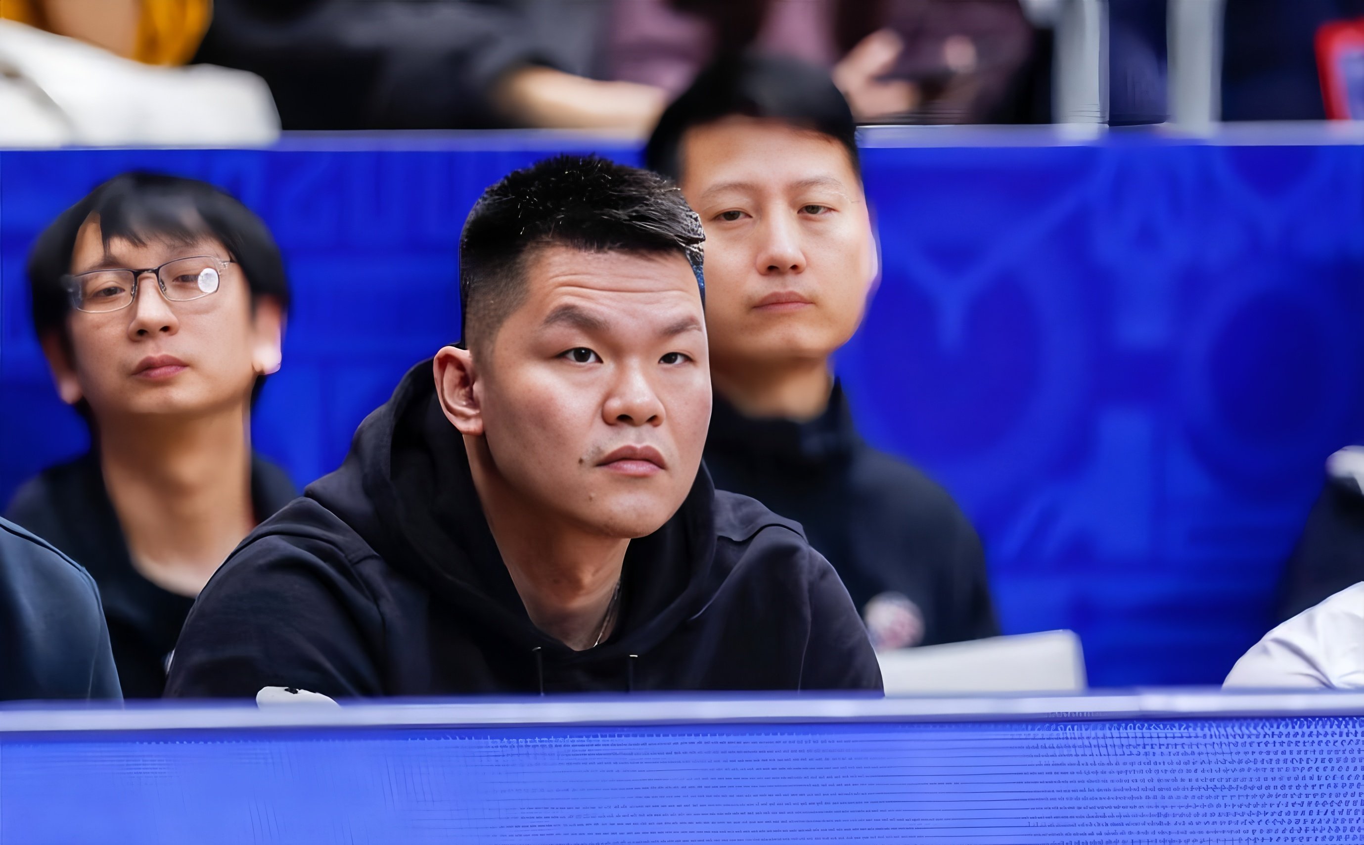 mk中国官网 -包含今晨广东宏远调整名单以备CBA季后赛那不勒斯今夜遗憾出局，网友：浙江稠州围绕CBA常规赛单刀错失的词条